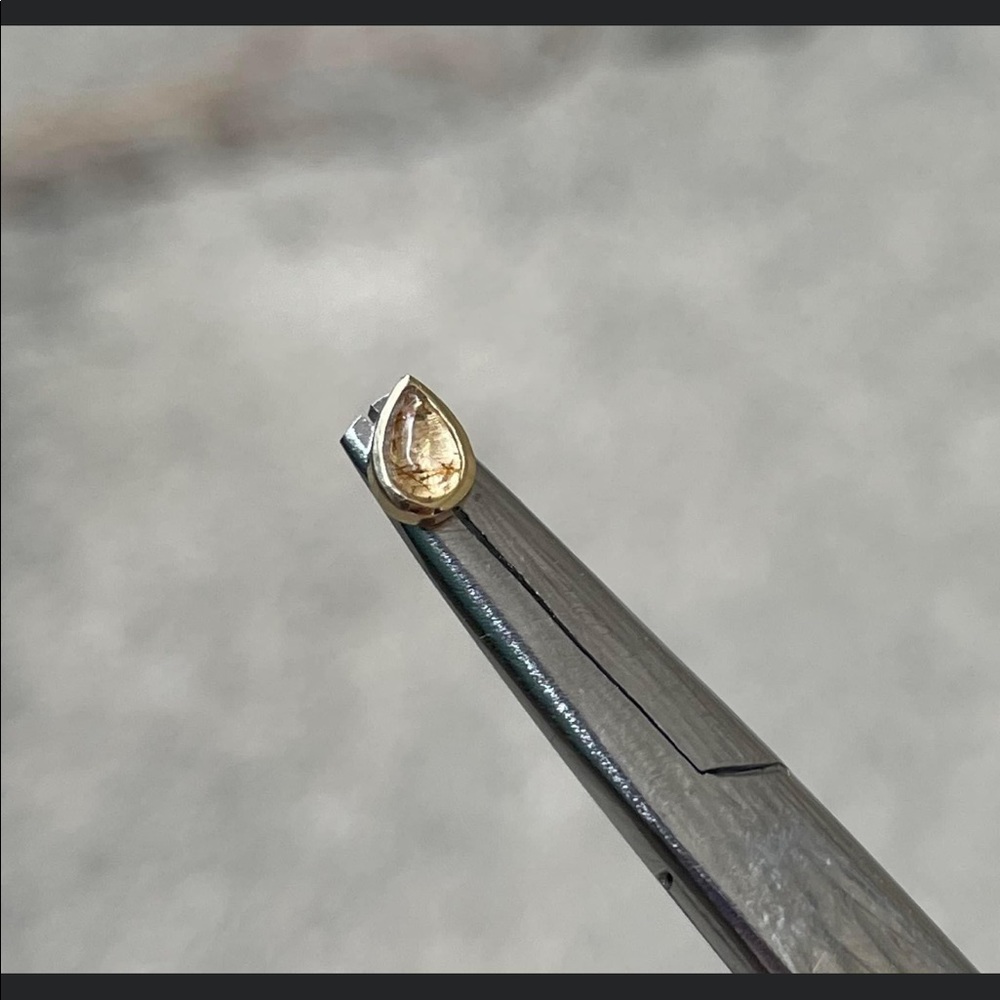 Rutilated Quartz end